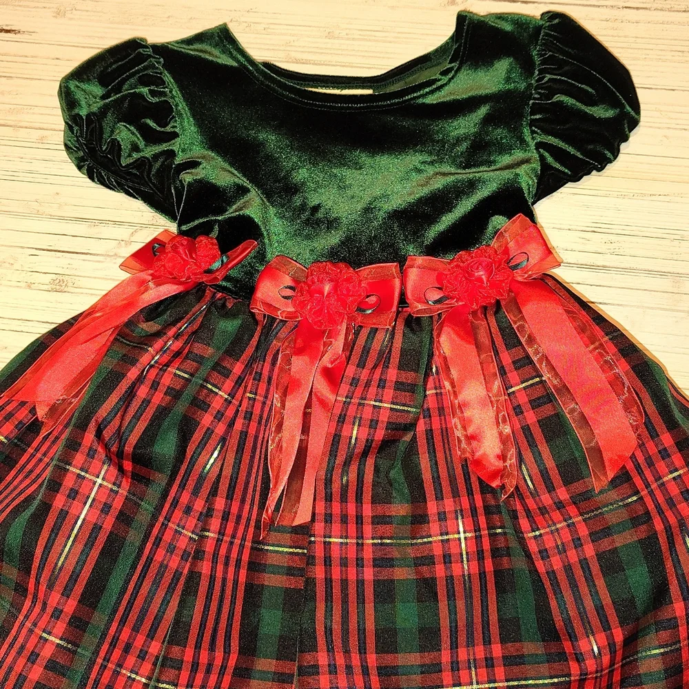 Christmas Green Velvet with Red/Green/Gold Plaid  Girl's Dress. Size 4T.